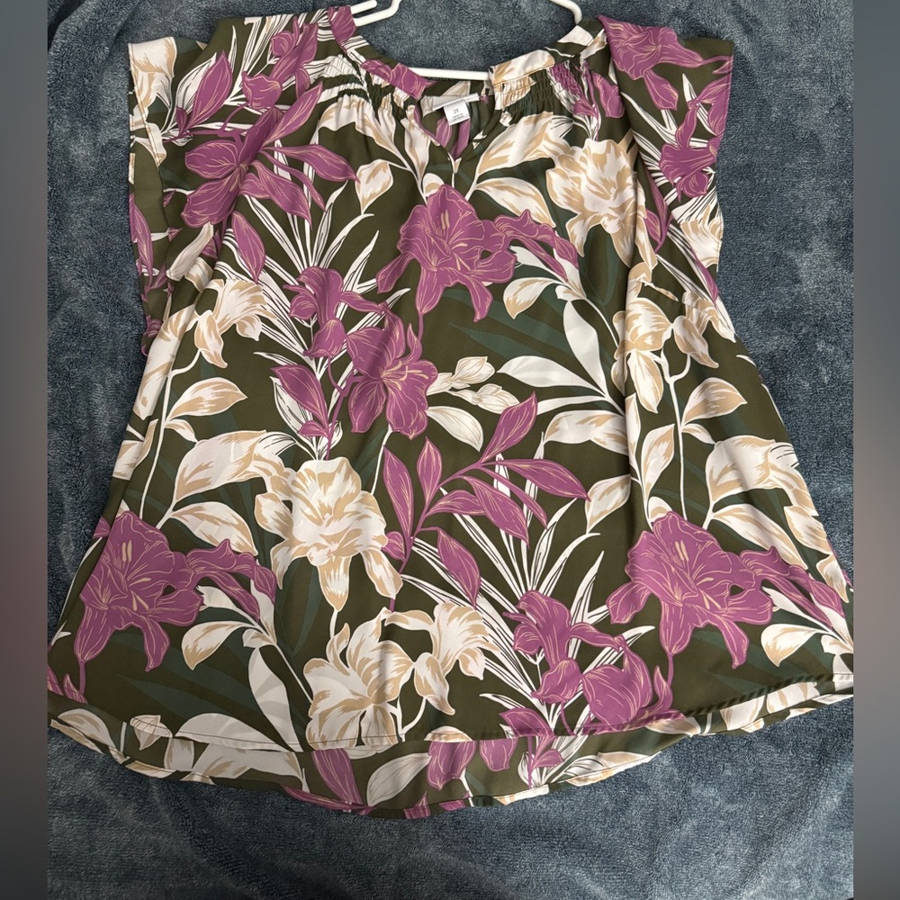 Liz Claiborne Green and Purple Floral shirt    new without tag